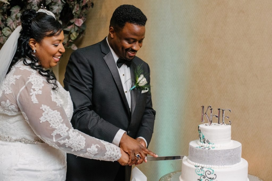 cutting the cake at galaxy restaurant